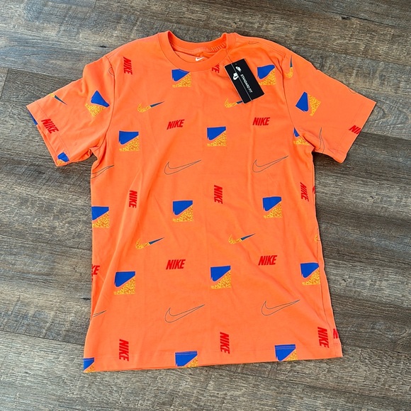 Other - Nike Swoosh T-shirt NWT